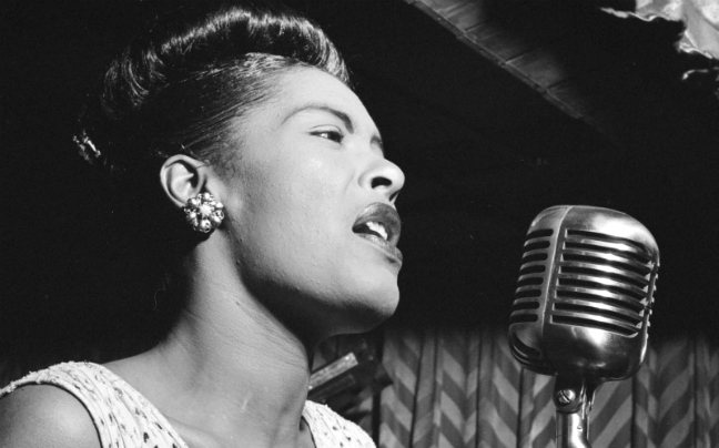 Το ερμηνευτικό στυλ και η φωνή της Billie Holiday άφησαν τη σφραγίδα τους στην τζαζ.